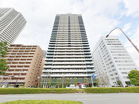 飽きのこないシンプルモダンな外観です。