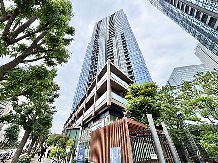 飽きのこないシンプルモダンな外観です。