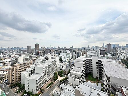 陽当たり・通風・開放感に恵まれた環境です。