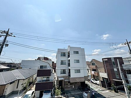 眺望や窓からの景色が良いと、家で過ごす時間も快適です。