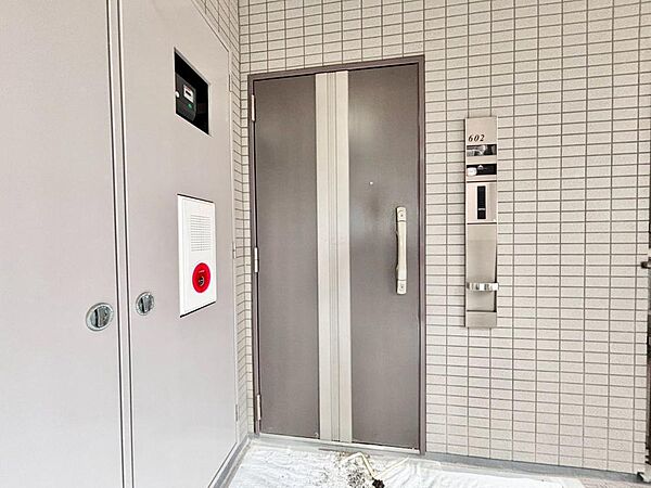 玄関を拡大表示