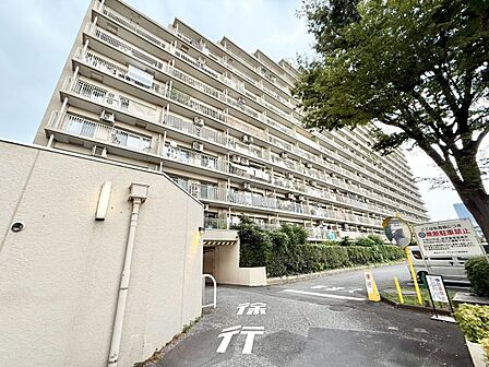 飽きのこないシンプルモダンな外観です。