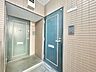 玄関：清潔感のある落ち着いた雰囲気の玄関です。