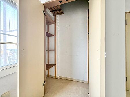 家電やスーツケース、ストック品など何でも片付く嬉しい空間です。