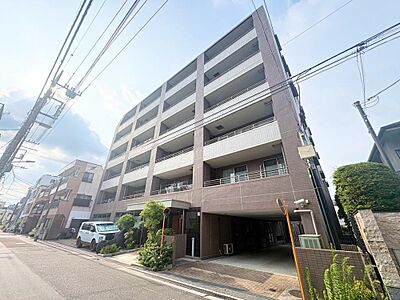 外観：飽きのこないシンプルモダンな外観です。