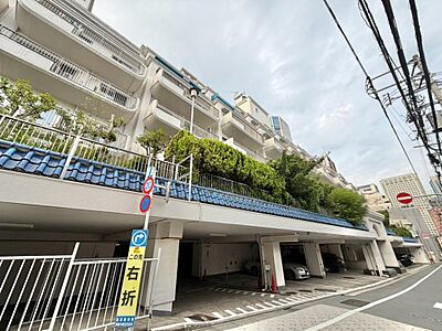 外観:飽きのこないシンプルモダンな外観です。 外観:飽きのこないシンプルモダンな外観です。