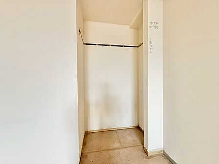 収納スペースが付いていて、お部屋を広く使っていただけます。