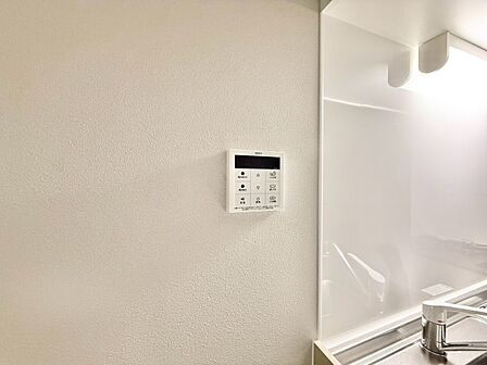 見やすい画面で操作しやすい給湯パネル。