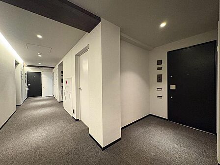 清潔感のある落ち着いた雰囲気の玄関です。
