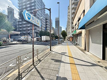 忙しく過ぎゆく日常を置き去るほど、ゆったりした時間が流れる住環境。