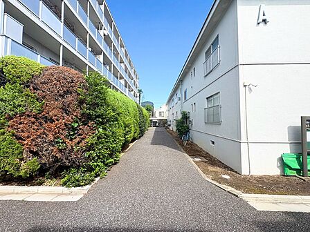 忙しく過ぎゆく日常を置き去るほど、ゆったりした時間が流れる住環境。