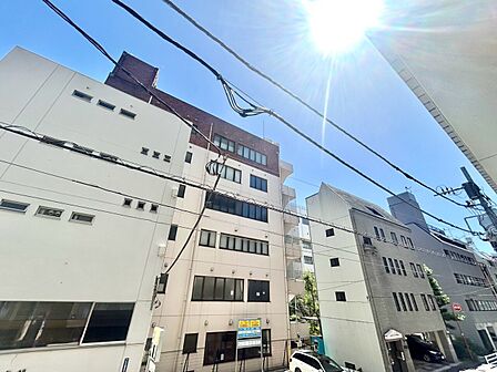 陽当たり・通風・開放感に恵まれた環境です。