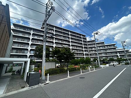 忙しく過ぎゆく日常を置き去るほど、ゆったりした時間が流れる住環境。