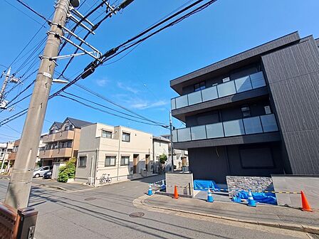 陽当たり・通風・開放感に恵まれた環境です。