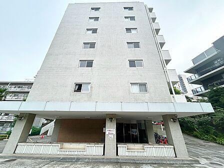 飽きのこないシンプルモダンな外観です。