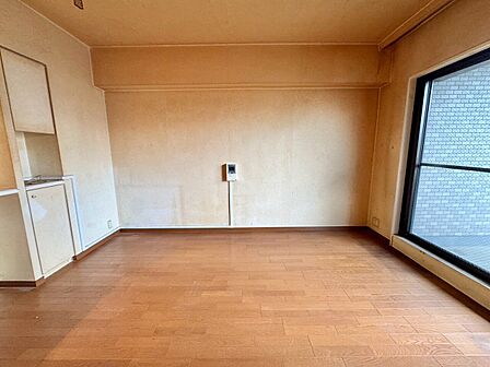 シンプルな内装と偏り過ぎないデザインで統一しました。