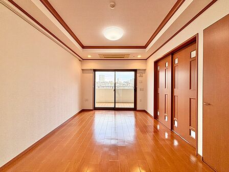 落ち着いた雰囲気に包まれて、伸びやかな空間。
