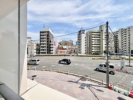 眺望や窓からの景色が良いと、家で過ごす時間も快適です。