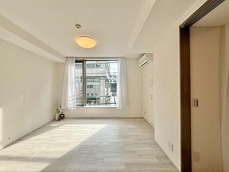 落ち着いた雰囲気に包まれて、伸びやかな空間。