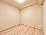 子供部屋：清かで艶やかな時間をもたらしてくれる室内です。