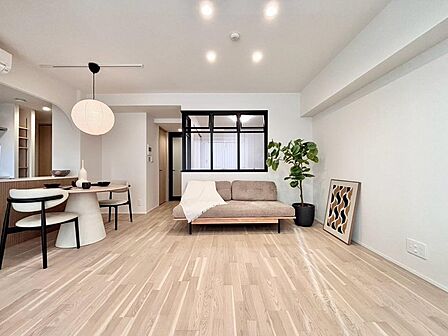 通風・採光に優れ、心地よい光と風が溢れています。