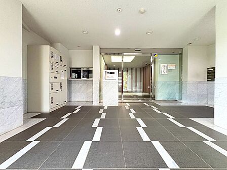 館内は静寂な中が保たれており、管理が行き届いている印象を受けました。