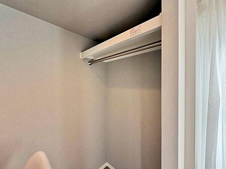家電やスーツケース、ストック品など何でも片付く嬉しい空間です。