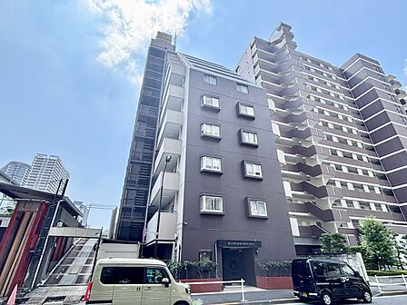 飽きのこないシンプルモダンな外観です。
