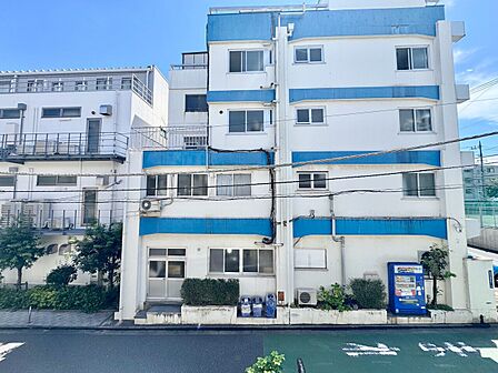 陽当たり・通風・開放感に恵まれた環境です。