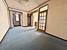 室内：通風・採光に優れ、心地よい光と風が溢れています。