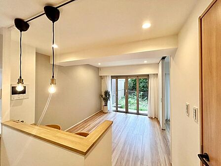 落ち着いた雰囲気に包まれて、伸びやかな空間。