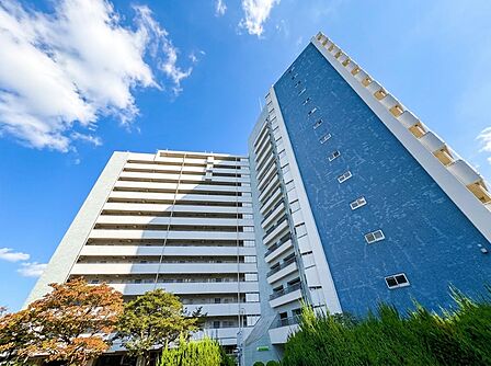飽きのこないシンプルモダンな外観です。