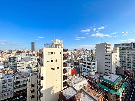 眺望や窓からの景色が良いと、家で過ごす時間も快適です。