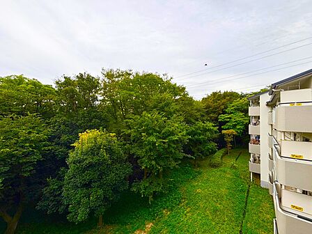 眺望や窓からの景色が良いと、家で過ごす時間も快適です。