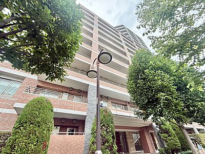 外観：飽きのこないシンプルモダンな外観です。