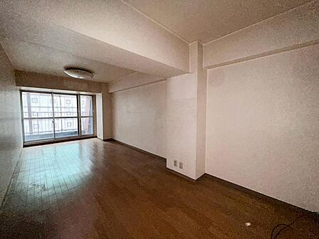 落ち着いた雰囲気に包まれて、伸びやかな空間。