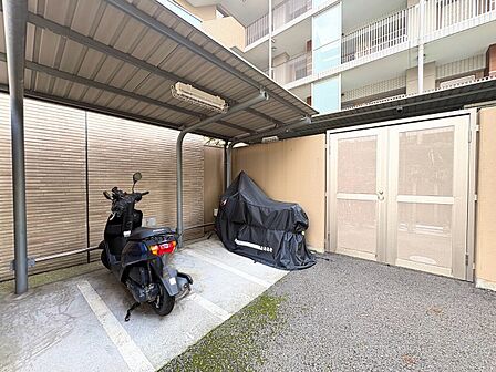 バイク置き場もございます。※空き状況は都度ご確認下さい。