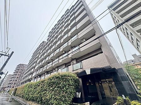 飽きのこないシンプルモダンな外観です。