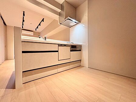 使いやすくスタイリッシュなキッチン空間になっております。