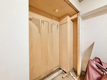 収納スペースが付いていて、お部屋を広く使っていただけます。