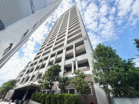 忙しく過ぎゆく日常を置き去るほど、ゆったりした時間が流れる住環境。