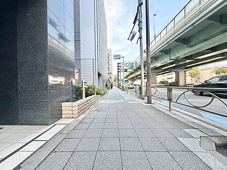 アクセスに優れ、ビジネスにもプライベートにも広範囲にカバーします。