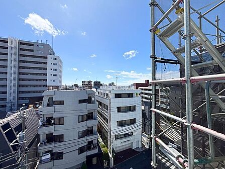 眺望や窓からの景色が良いと、家で過ごす時間も快適です。