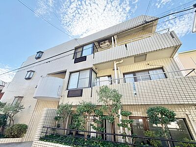 外観:飽きのこないシンプルモダンな外観です。 外観:飽きのこないシンプルモダンな外観です。