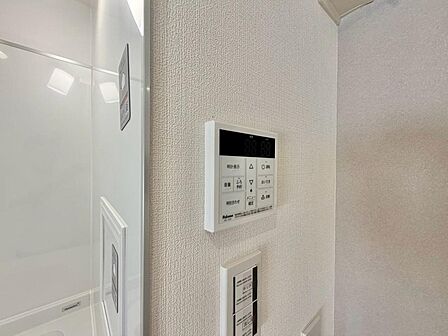 見やすい画面で操作しやすい給湯パネル。
