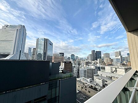 陽当たり・通風・開放感に恵まれた環境です。