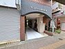 エントランス：上質感漂う玄関アプローチです。