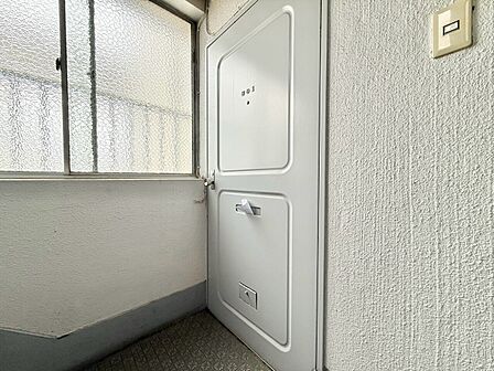 清潔感のある落ち着いた雰囲気の玄関です。