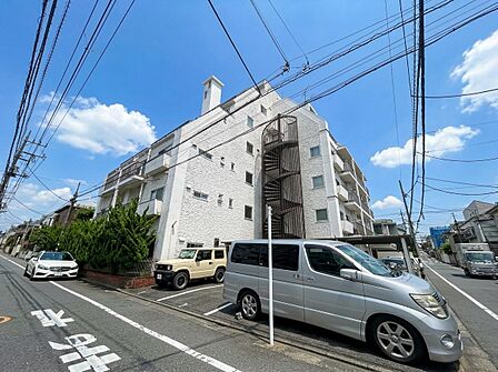 忙しく過ぎゆく日常を置き去るほど、ゆったりした時間が流れる住環境。