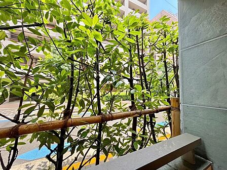 眺望や窓からの景色が良いと、家で過ごす時間も快適です。